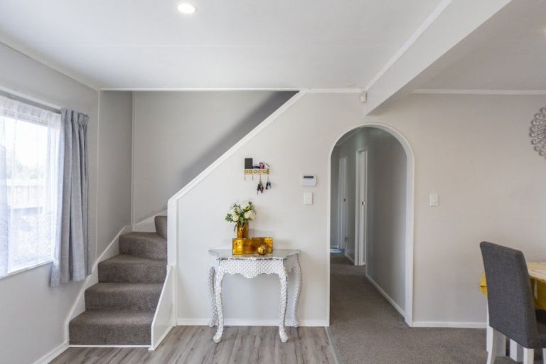 Photo of property in 32b Somerset Crescent, Highbury, Palmerston North, 4412