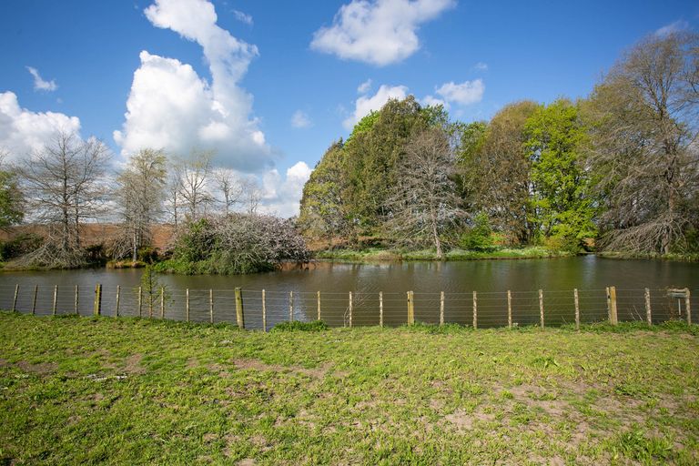 Photo of property in 129 Bell Road, Papamoa, 3187