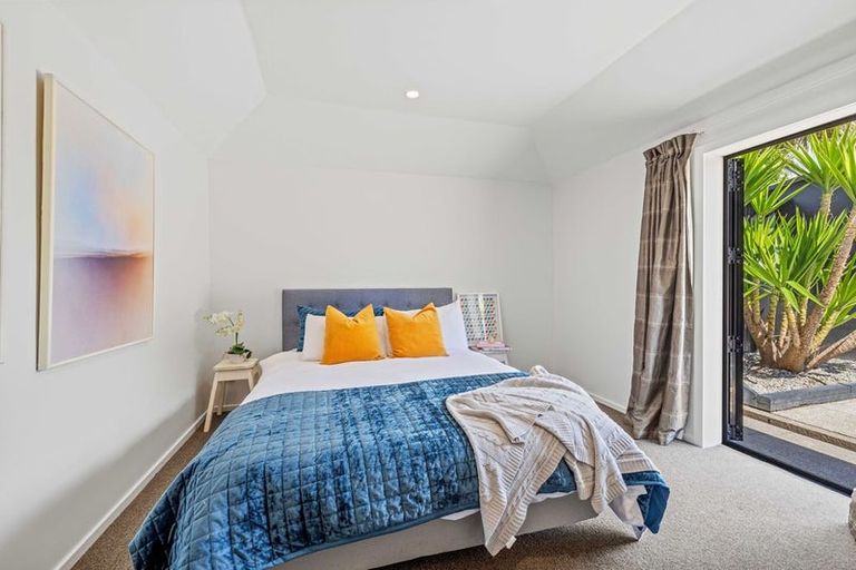 Photo of property in 47 Northcote Road, Northcote, Christchurch, 8052