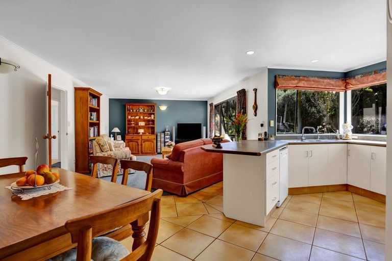 Photo of property in 15 Rod Syme Place, Hawera, 4610