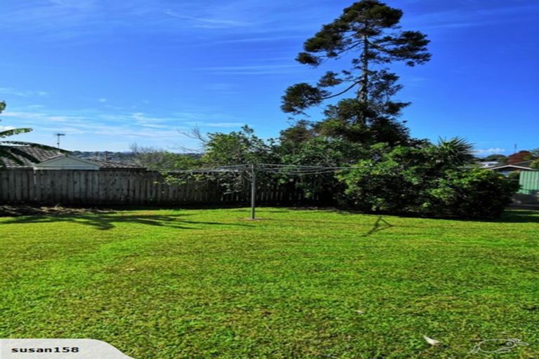 Photo of property in 143 Waimumu Road, Massey, Auckland, 0614