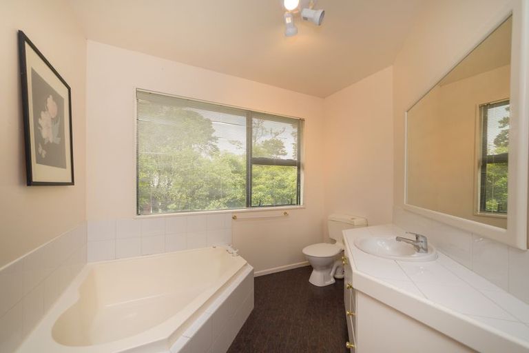 Photo of property in 12a Mountain View Road, Fitzherbert, Palmerston North, 4410