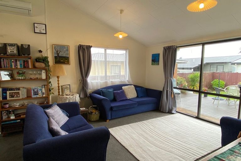 Photo of property in 124 Roberts Line, Kelvin Grove, Palmerston North, 4414