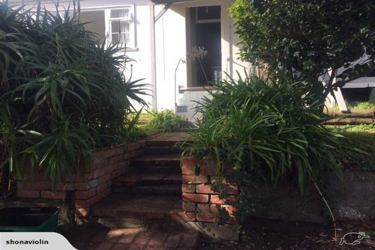 Photo of property in 11 Ames Street, Paekakariki, 5034