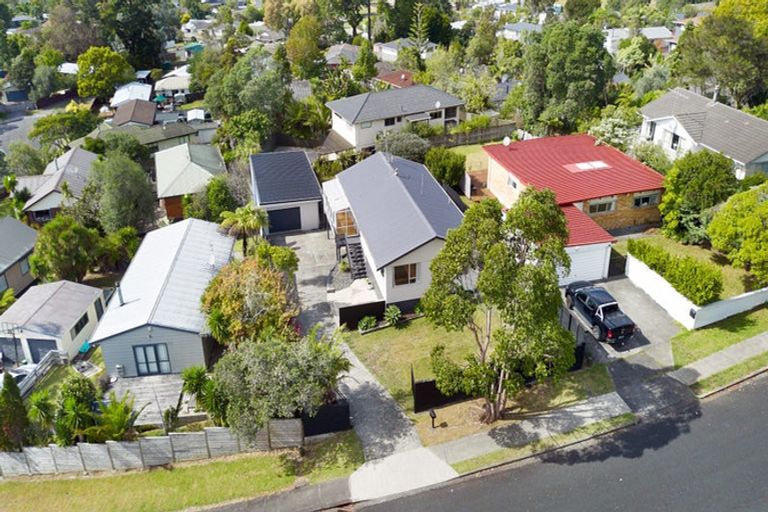 Photo of property in 7 Kotinga Avenue, Glen Eden, Auckland, 0602