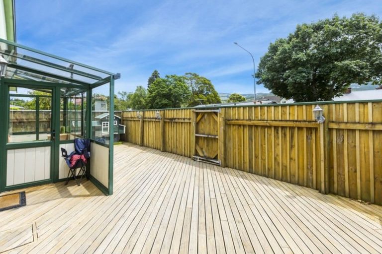 Photo of property in 398b Fergusson Drive, Heretaunga, Upper Hutt, 5018