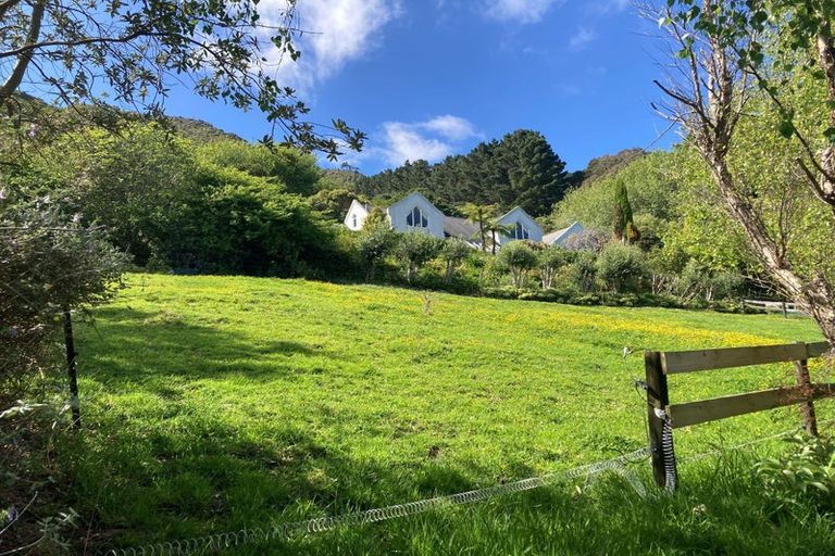 Photo of property in 225 Huia Street, Waikanae, 5391