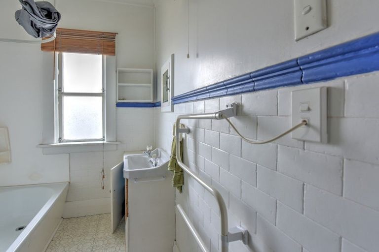 Photo of property in 63 Main Road, Clinton, 9534