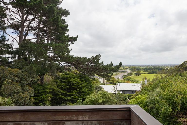 Photo of property in 12a Mountain View Road, Fitzherbert, Palmerston North, 4410