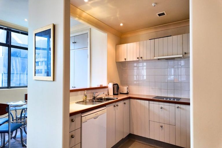 Photo of property in Kelvin House, 5c/16 The Terrace, Wellington Central, Wellington, 6011