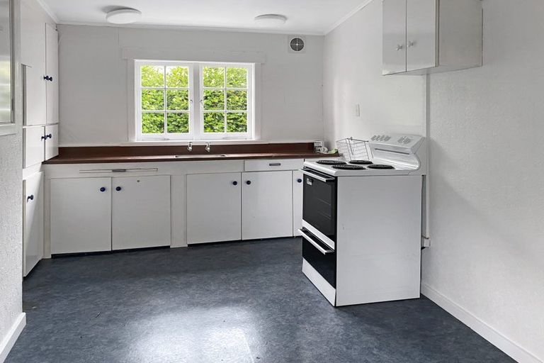 Photo of property in 25 Lincoln Road, Henderson, Auckland, 0610