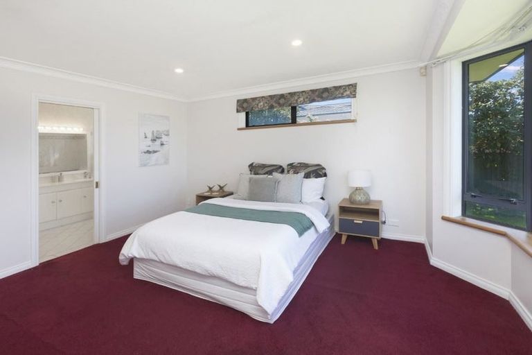 Photo of property in 18 Cordyline Place, Waimairi Beach, Christchurch, 8083