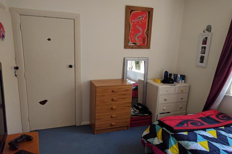 Photo of property in 21 Warwick Street, Wilton, Wellington, 6012