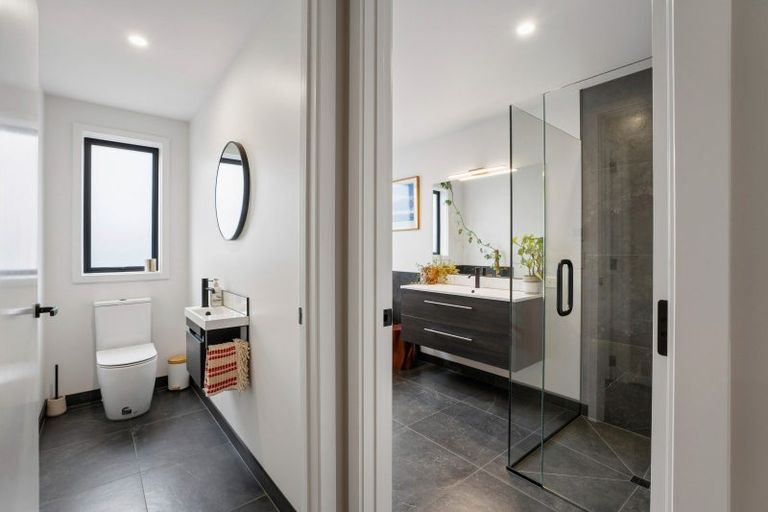 Photo of property in 3 Mount Prospect Lane, Wanaka, 9305