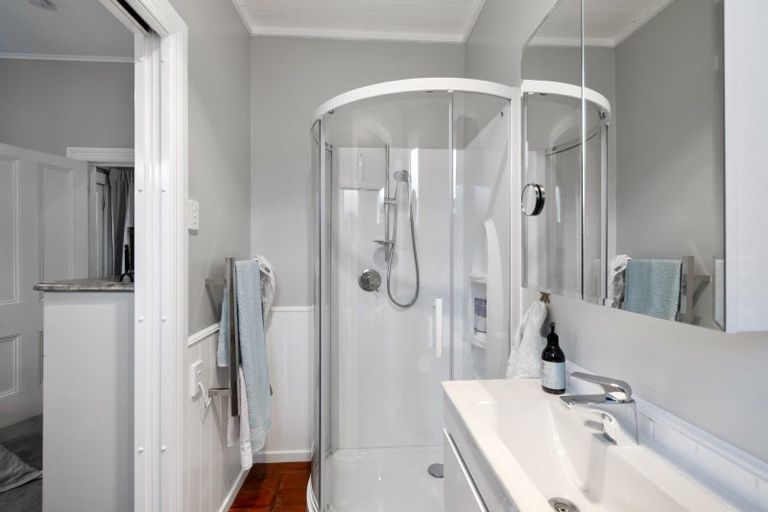 Photo of property in 89 Bridge Street, Bulls, 4818