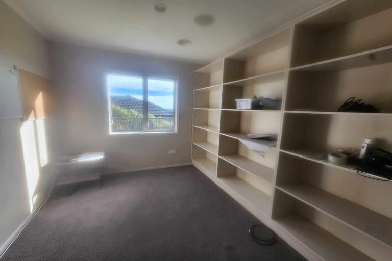 Photo of property in 12 Kahurangi Heights, Aotea, Porirua, 5024
