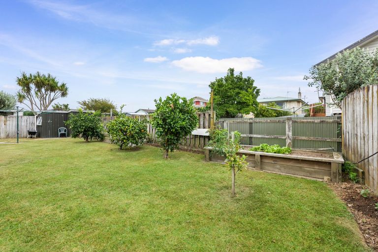 Photo of property in 19 Loveridge Place, Morrinsville, 3300