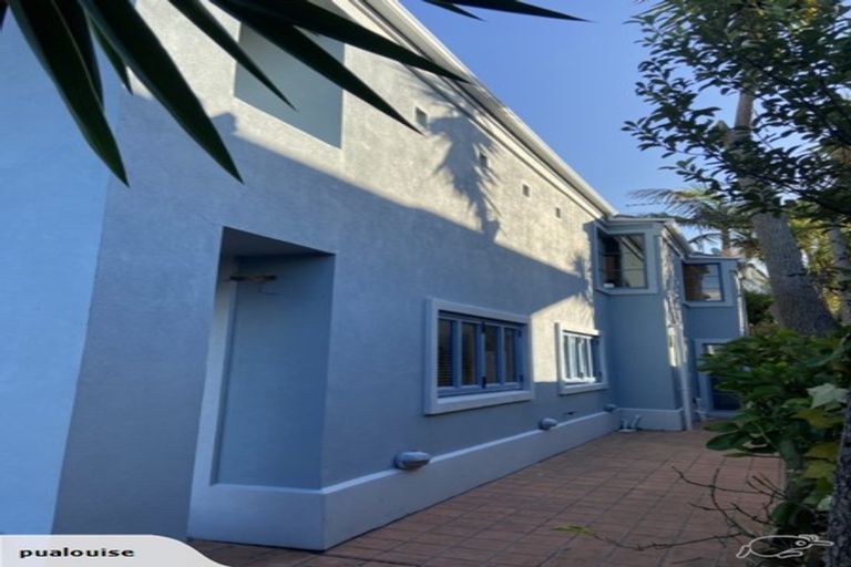 Photo of property in 1/83 East Coast Road, Castor Bay, Auckland, 0620