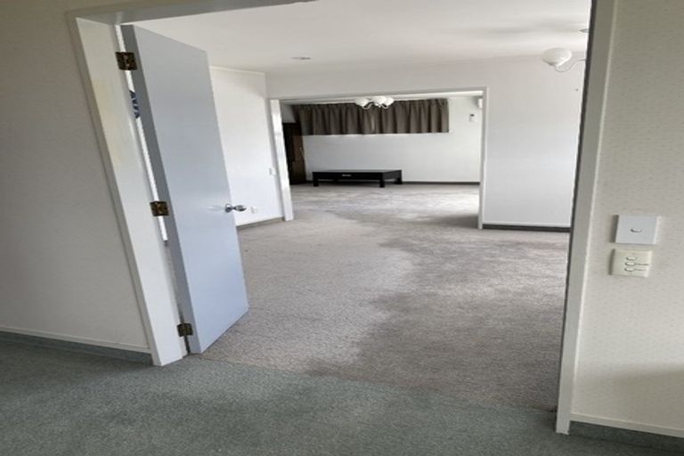 Photo of property in 54 Nalanda Crescent, Broadmeadows, Wellington, 6035