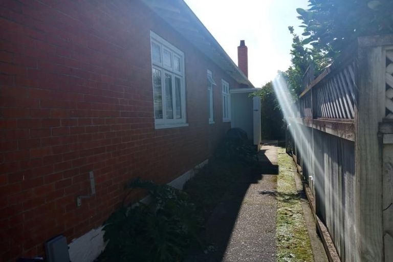 Photo of property in 1/33 Richmond Grove, Woburn, Lower Hutt, 5010