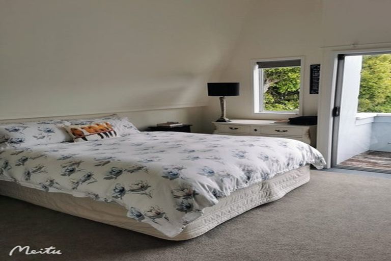 Photo of property in 50 Girrahween Drive, Totara Vale, Auckland, 0629