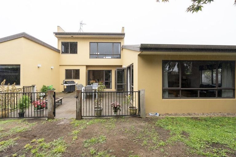 Photo of property in 16 Grasmere Court, Huntington, Hamilton, 3210