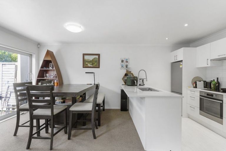 Photo of property in 8 Karauria Lane, Orewa, 0931