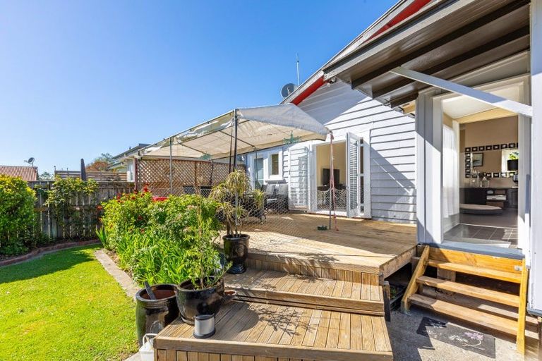Photo of property in 23 Francis Drake Street, Waipukurau, 4200