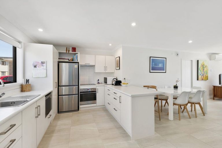 Photo of property in 9 Latimer Way, Petone, Lower Hutt, 5012