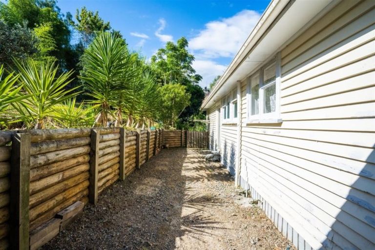Photo of property in 37 Ogle Crescent, Te Kamo, Whangarei, 0112