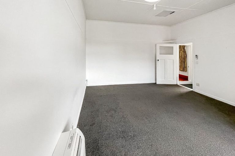 Photo of property in 1/28 Ribble Street, Island Bay, Wellington, 6023