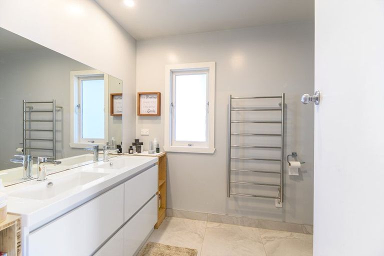 Photo of property in 2/117 Great South Road, Manurewa, Auckland, 2102