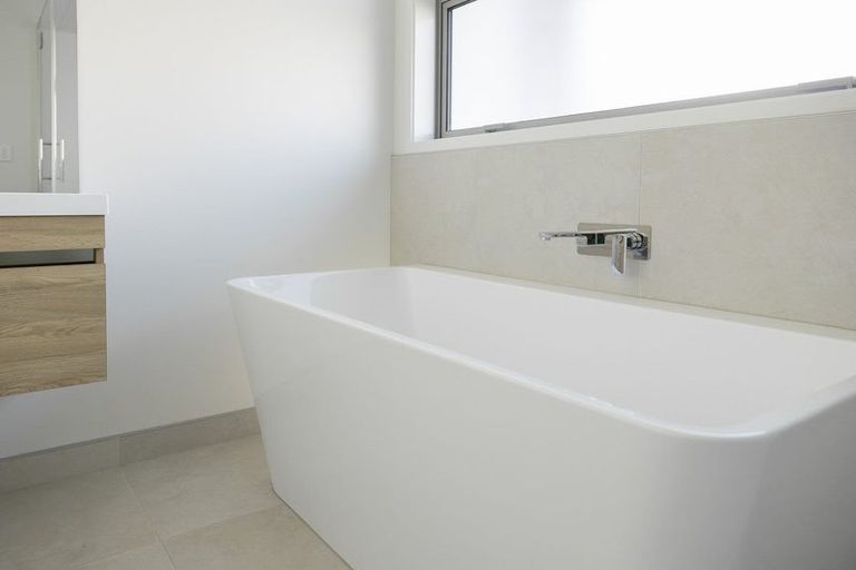 Photo of property in 2 Entelea Close, Papamoa Beach, Papamoa, 3118