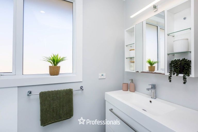 Photo of property in 10 Rosina Street, Clouston Park, Upper Hutt, 5018