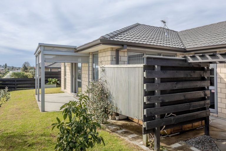 Photo of property in 20 Vista Close, Omokoroa, 3114