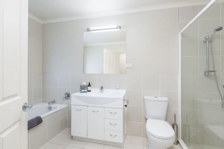 Photo of property in 28 Keepers Drive, Gulf Harbour, Whangaparaoa, 0930