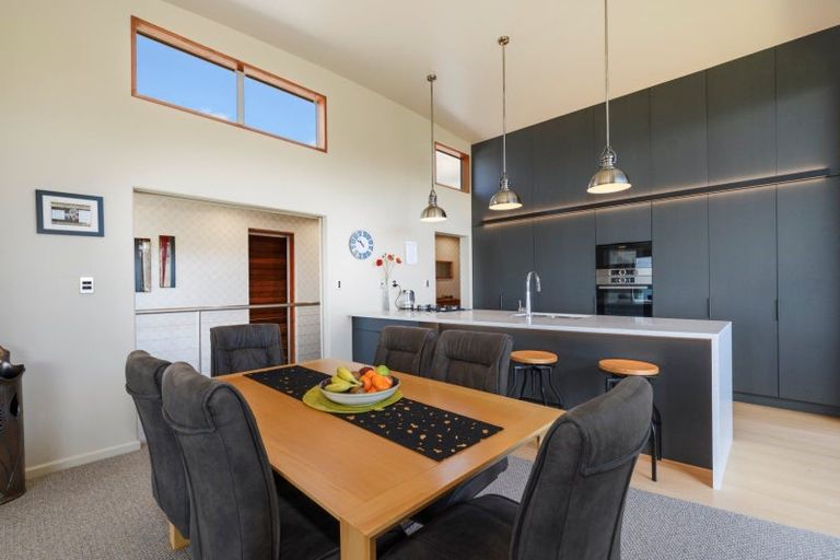Photo of property in 81 Harbour View Road, Omokoroa, 3114