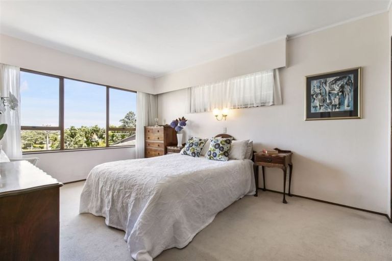 Photo of property in 2/23 Beach Road, Castor Bay, Auckland, 0620