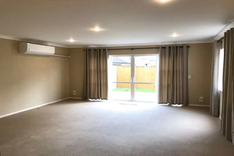 Photo of property in 33 Janway Avenue, Flat Bush, Auckland, 2016