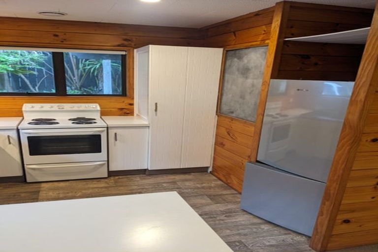 Photo of property in 2/32 Trinidad Road, Sunnynook, Auckland, 0620