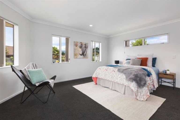 Photo of property in 17 Ashleigh Way, Waikanae Beach, Waikanae, 5036