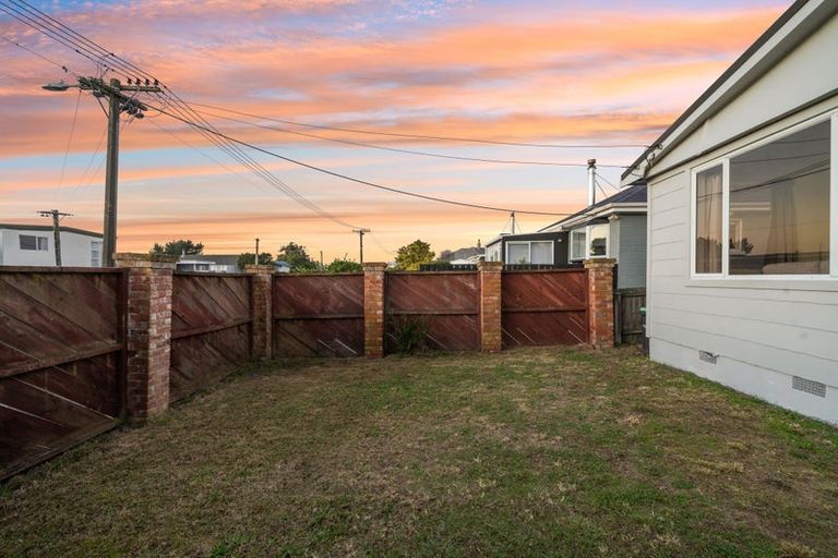 Photo of property in 45 Effingham Street, North New Brighton, Christchurch, 8083