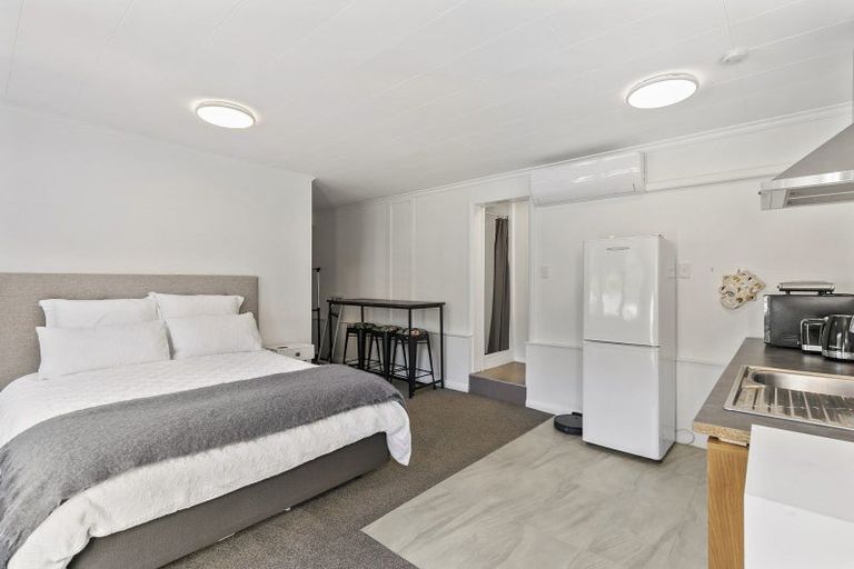 Photo of property in 51 Jackson Street, Island Bay, Wellington, 6023