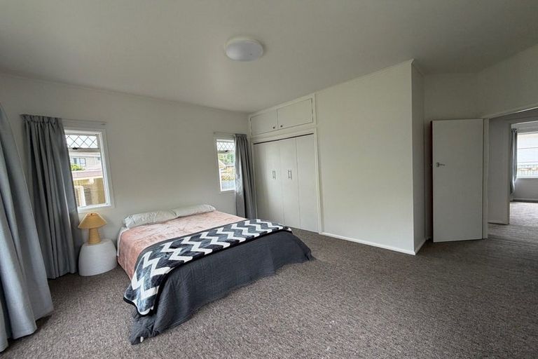 Photo of property in 805 Grove Road, Mayfair, Hastings, 4122