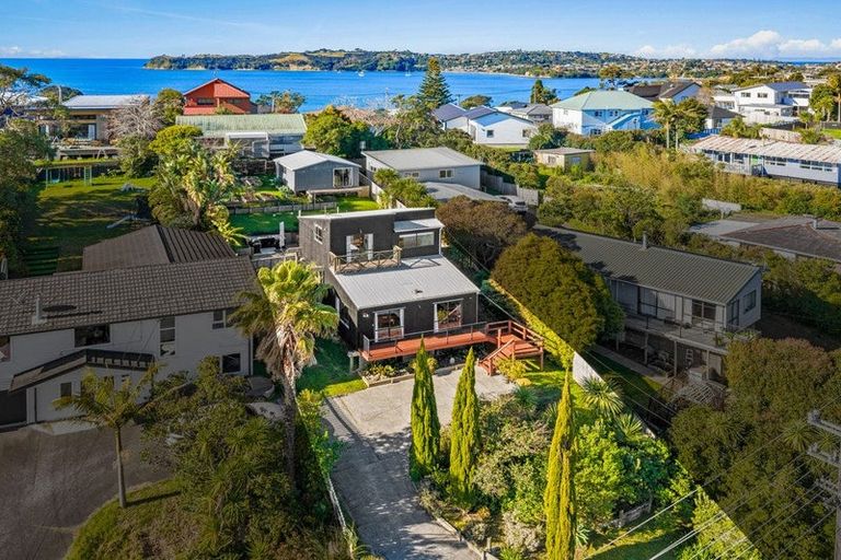 Photo of property in 121 Stanmore Bay Road, Stanmore Bay, Whangaparaoa, 0932