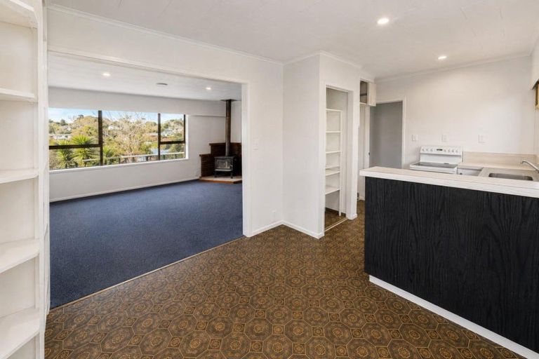 Photo of property in 22 Frankley Road, Westown, New Plymouth, 4310