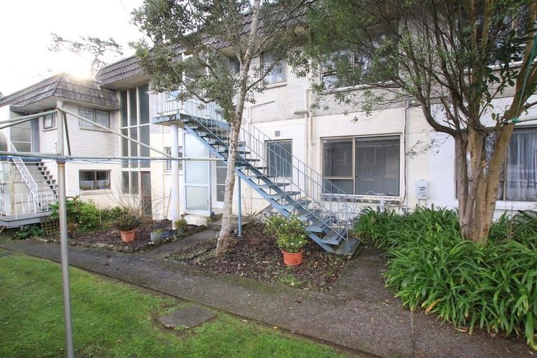 Photo of property in 7/126 Lynwood Road, New Lynn, Auckland, 0600