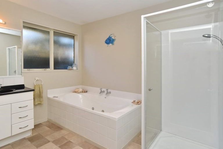 Photo of property in 78 Ti Rakau Drive, Woolston, Christchurch, 8023