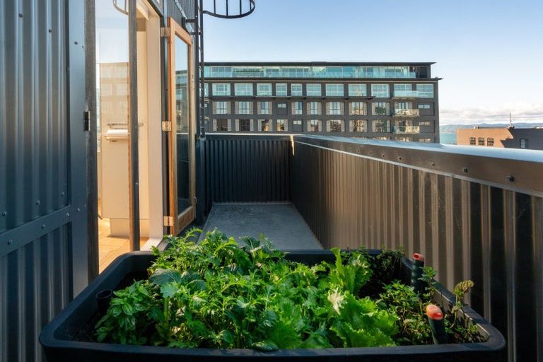 Photo of property in 5/5 Tory Street, Te Aro, Wellington, 6011