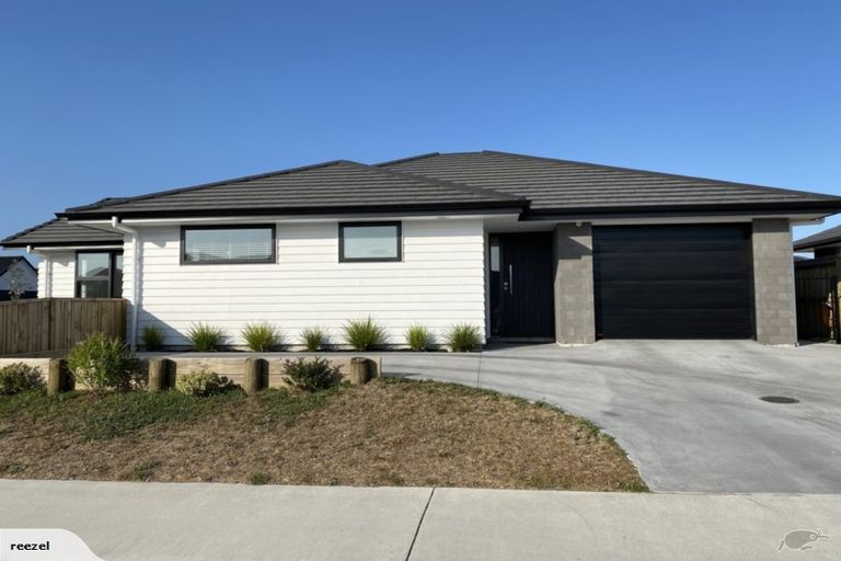 Photo of property in 2 Monaro Place, Papamoa, 3118